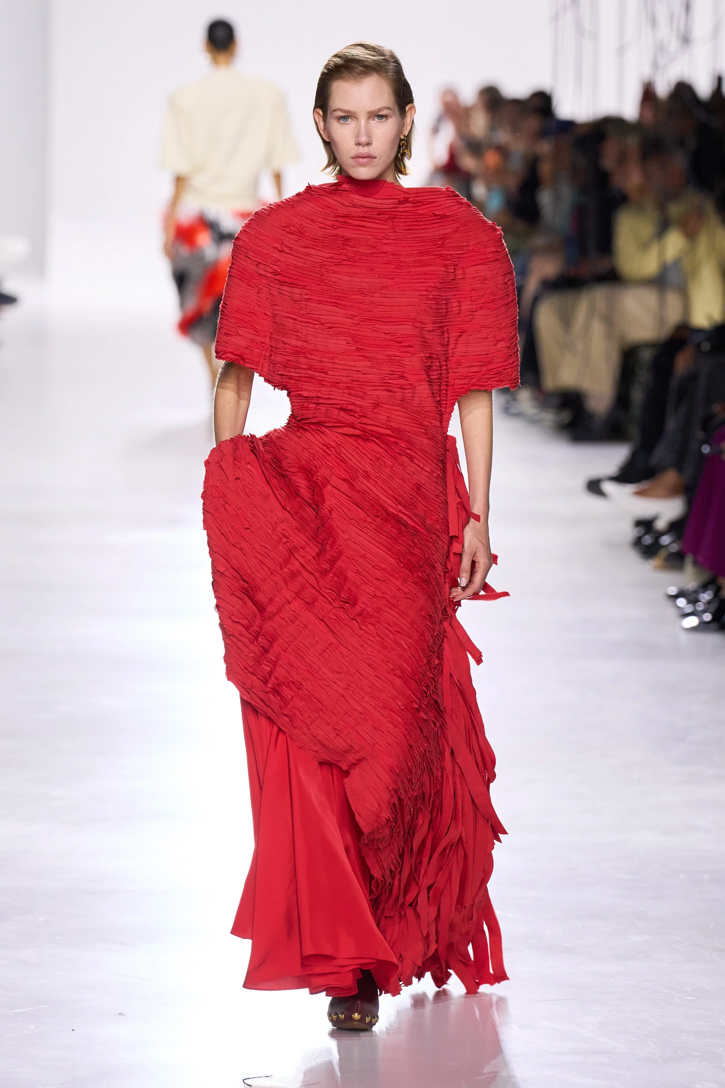 BOTTEGA VENETA SS26 - SHOW REPORT - BEHIND THE BLINDS —